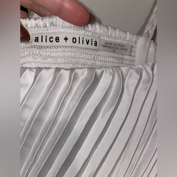 Alice + Olivia Powell Pleated Jumpsuit w/ Cutouts In White Size 12 - Picture 5 of 9